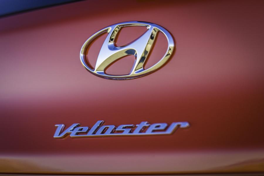 Логотип Hyundai Veloster Turbo 2018 года  (NA) (фото 14 из 61)